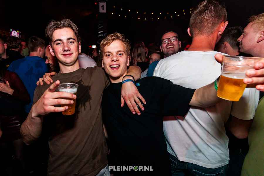 Publiek Bewerkt    (92)